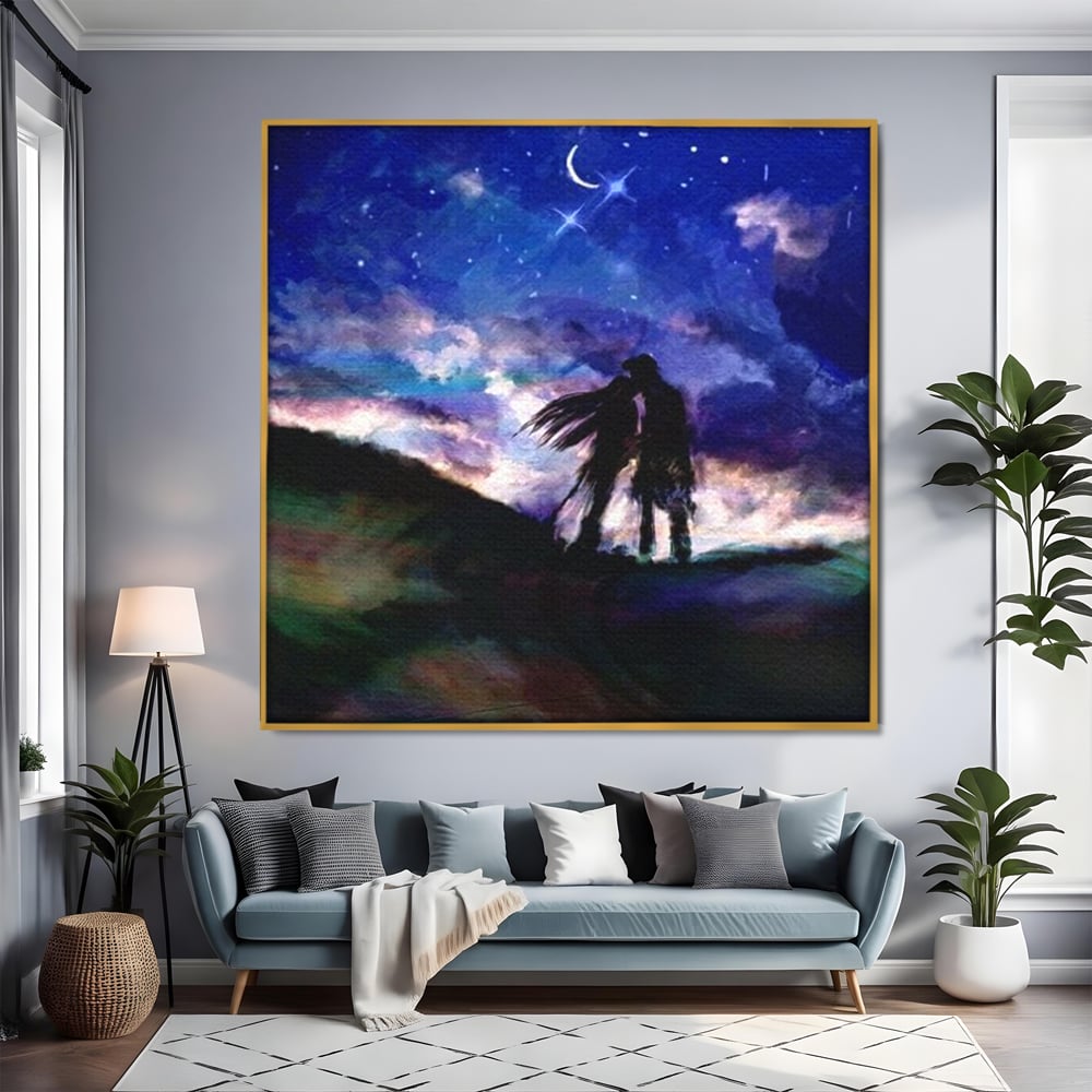 Tablou canvas cu tablou canvas cu cuplu sarutandu-se sub cerul instelat, in rama de aluminiu auriu, pe perete intr-un living